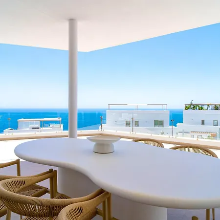 Bayview Hills Premium Pool *