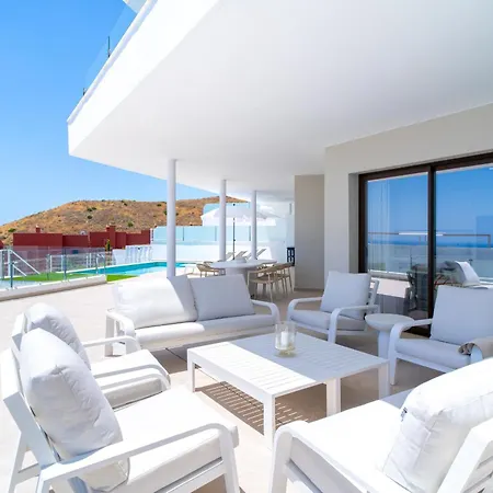 Bayview Hills Premium Pool דירה *
